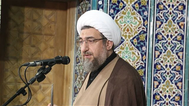 دولت همه توان خود را برای کاهش قیمت کالاهای اساسی به کار گیرد